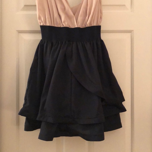 Esther & co champagne & navy low neckline dress - Picture 4 of 5